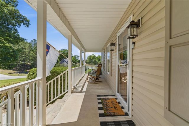 2586 Butterfly Trail, Randleman, NC 27317