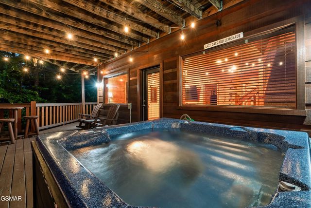 2420 Misty Shadows Drive, Sevierville, TN 37862
