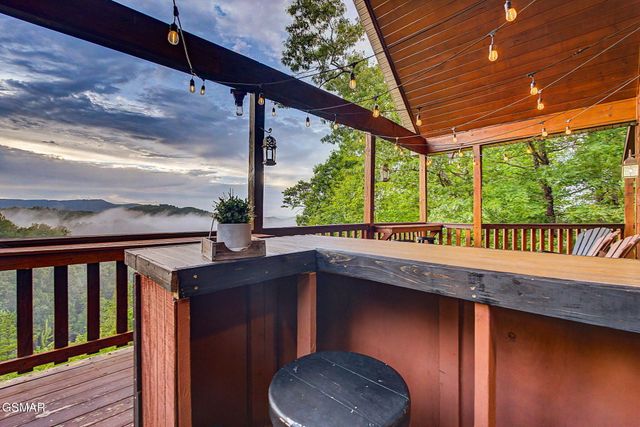 2420 Misty Shadows Drive, Sevierville, TN 37862