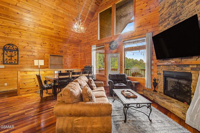 2420 Misty Shadows Drive, Sevierville, TN 37862