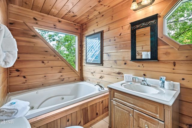 2420 Misty Shadows Drive, Sevierville, TN 37862