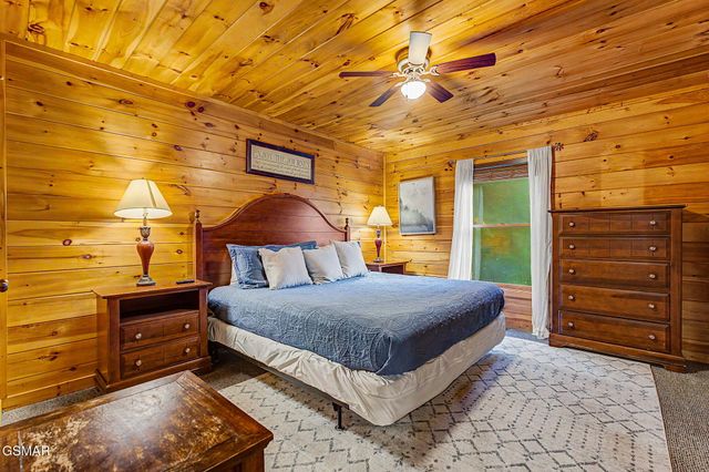 2420 Misty Shadows Drive, Sevierville, TN 37862