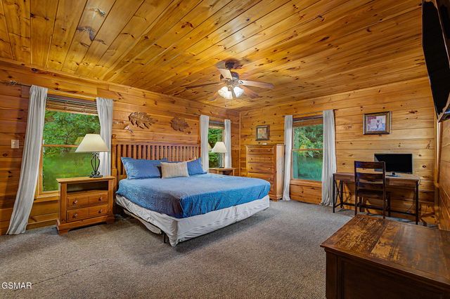 2420 Misty Shadows Drive, Sevierville, TN 37862