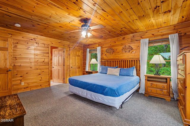 2420 Misty Shadows Drive, Sevierville, TN 37862