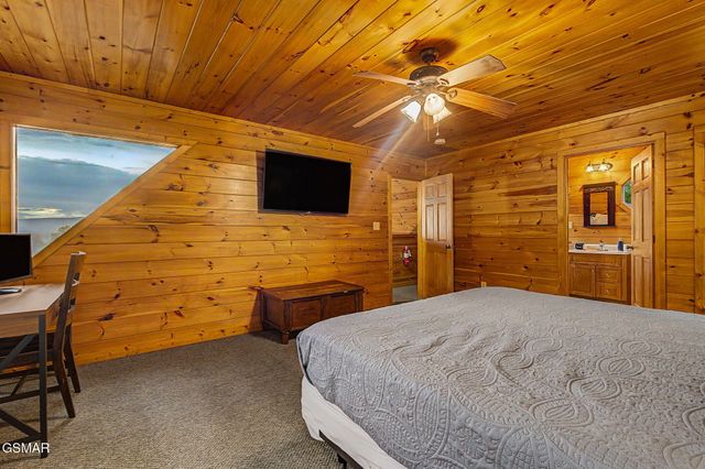 2420 Misty Shadows Drive, Sevierville, TN 37862