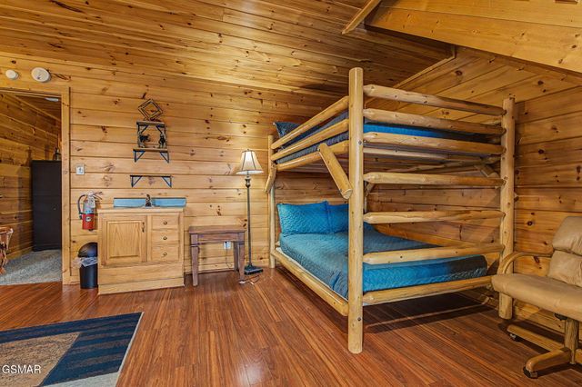2420 Misty Shadows Drive, Sevierville, TN 37862