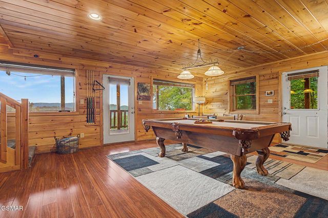2420 Misty Shadows Drive, Sevierville, TN 37862