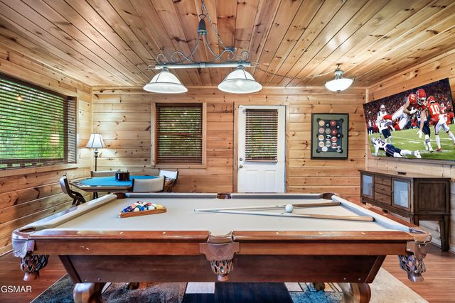 2420 Misty Shadows Drive, Sevierville, TN 37862