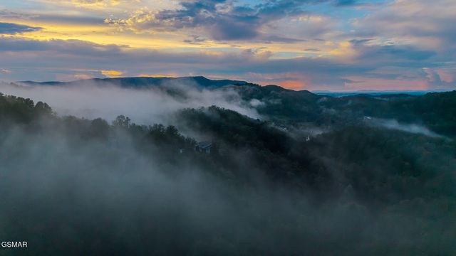 2420 Misty Shadows Drive, Sevierville, TN 37862