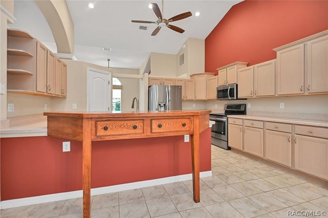 3850 W Brazilnut Road, Beverly Hills, FL 34465