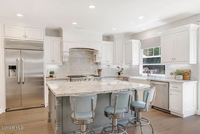 163 Calle Del Prado, Newbury Park, CA 91320