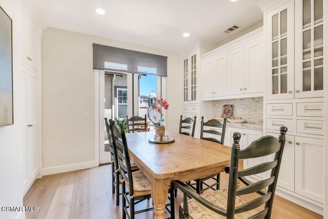 163 Calle Del Prado, Newbury Park, CA 91320