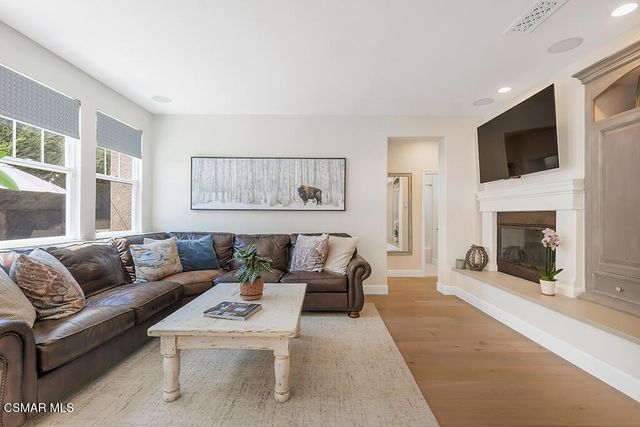 163 Calle Del Prado, Newbury Park, CA 91320