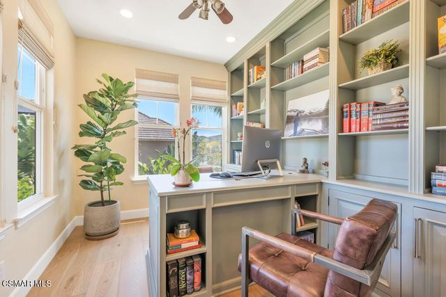 163 Calle Del Prado, Newbury Park, CA 91320