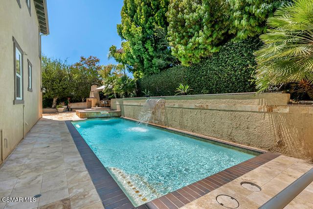 163 Calle Del Prado, Newbury Park, CA 91320