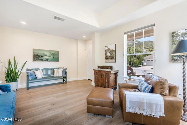 163 Calle Del Prado, Newbury Park, CA 91320