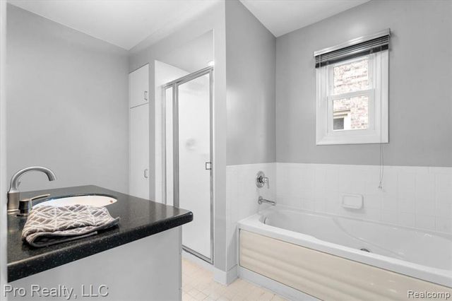 45317 Stonehedge Drive, Plymouth, MI 48170