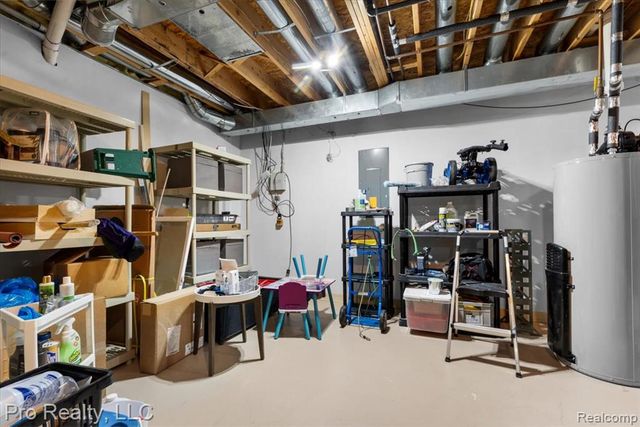 45317 Stonehedge Drive, Plymouth, MI 48170