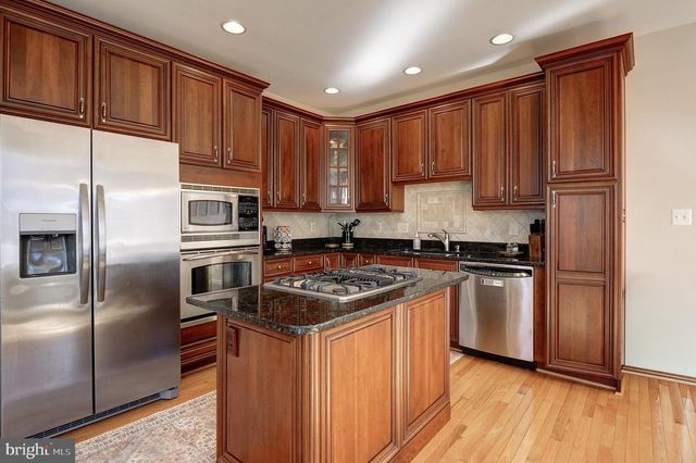 43395 BRIAR CREEK TER, Ashburn, VA 20147