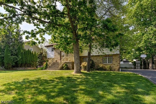 11 Yellow Brick Rd, Wayne Twp., NJ 07470