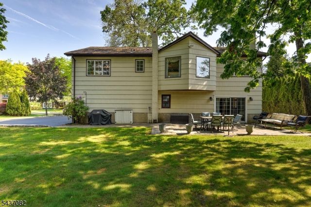 11 Yellow Brick Rd, Wayne Twp., NJ 07470