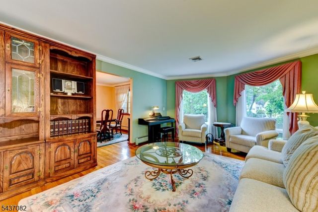 11 Yellow Brick Rd, Wayne Twp., NJ 07470