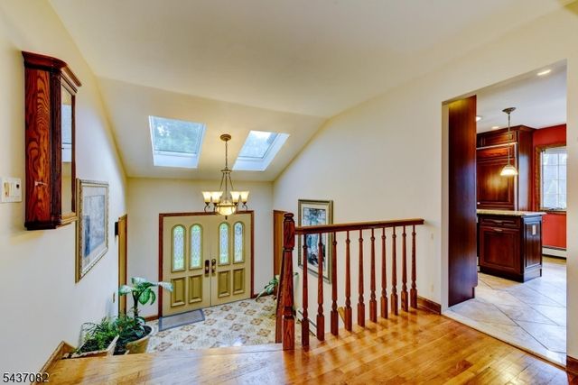 11 Yellow Brick Rd, Wayne Twp., NJ 07470