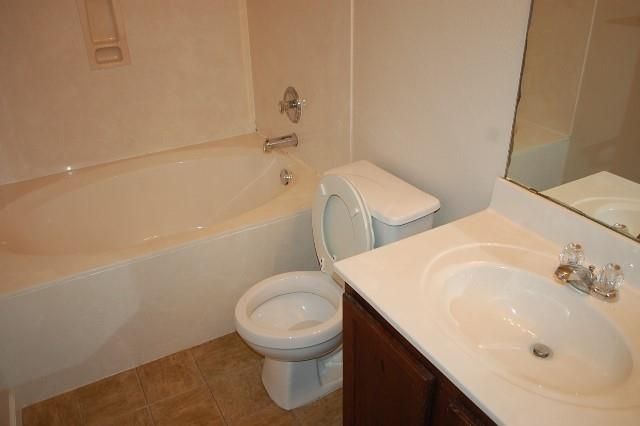 12309 Sky Harbor DR, Del Valle, TX 78617