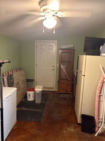 345 salisbury Street, Jacksboro, TX 76458