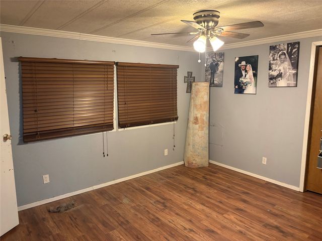 345 salisbury Street, Jacksboro, TX 76458