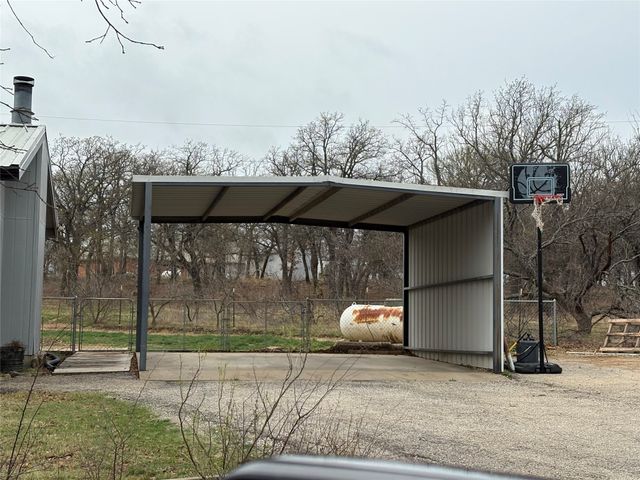 345 salisbury Street, Jacksboro, TX 76458