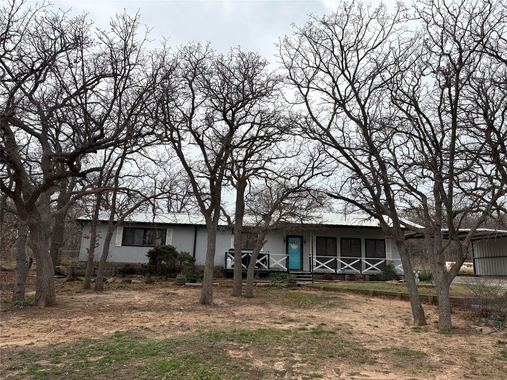 345 salisbury Street, Jacksboro, TX 76458