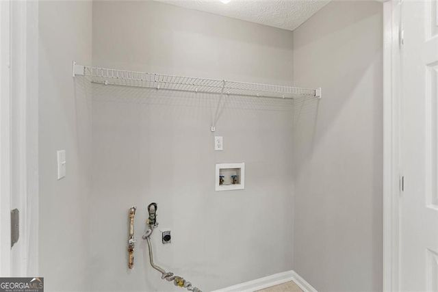 4680 Sterling Oak, Lilburn, GA 30047