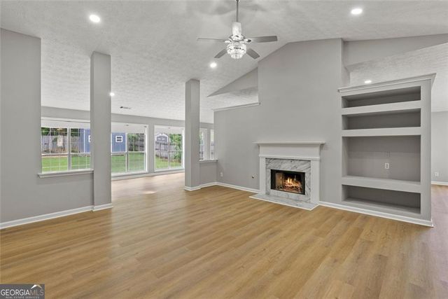 4680 Sterling Oak, Lilburn, GA 30047