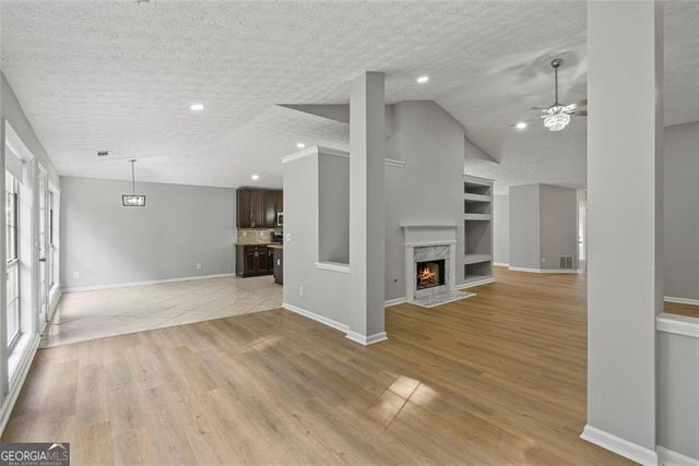 4680 Sterling Oak, Lilburn, GA 30047