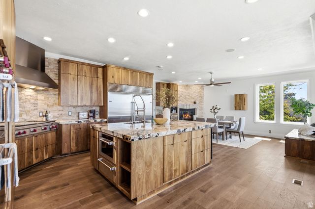 941 N SANDHURST DR, Salt Lake City, UT 84103