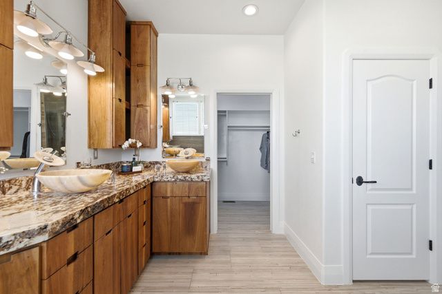 941 N SANDHURST DR, Salt Lake City, UT 84103