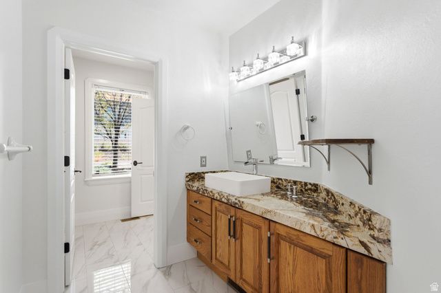 941 N SANDHURST DR, Salt Lake City, UT 84103