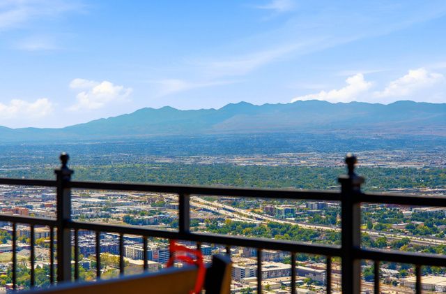 941 N SANDHURST DR, Salt Lake City, UT 84103