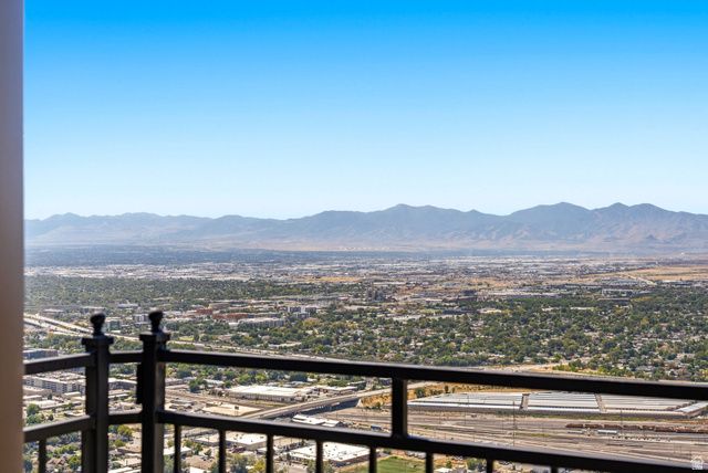 941 N SANDHURST DR, Salt Lake City, UT 84103