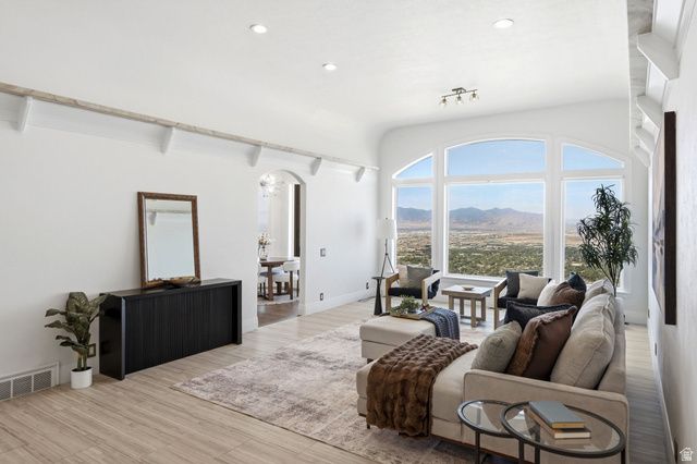941 N SANDHURST DR, Salt Lake City, UT 84103