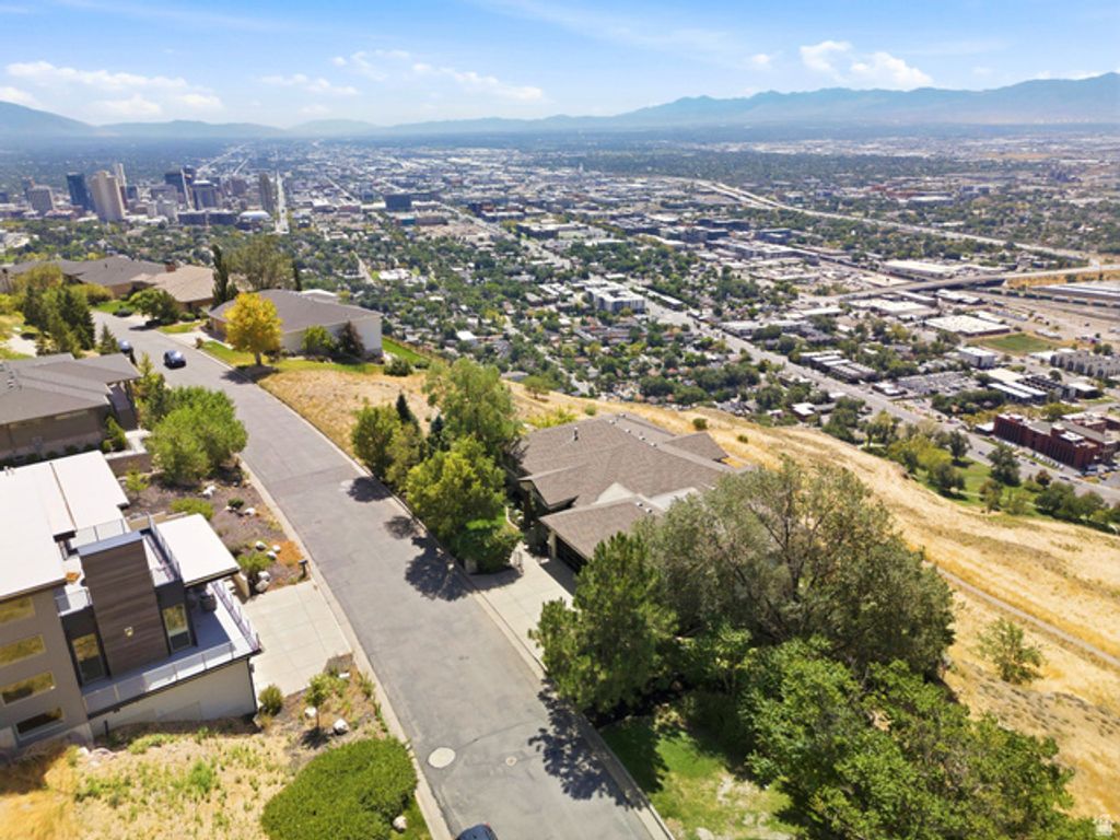 941 N SANDHURST DR, Salt Lake City, UT 84103 — photo 4