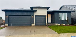 707 Magnolia Av, Woodburn, OR 97071