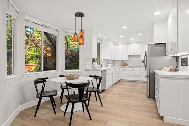 3370 Emerson Dr, Roseville, CA 95661