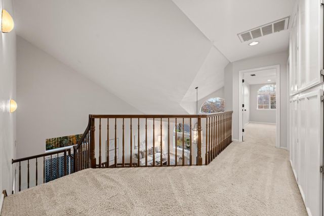 3370 Emerson Dr, Roseville, CA 95661