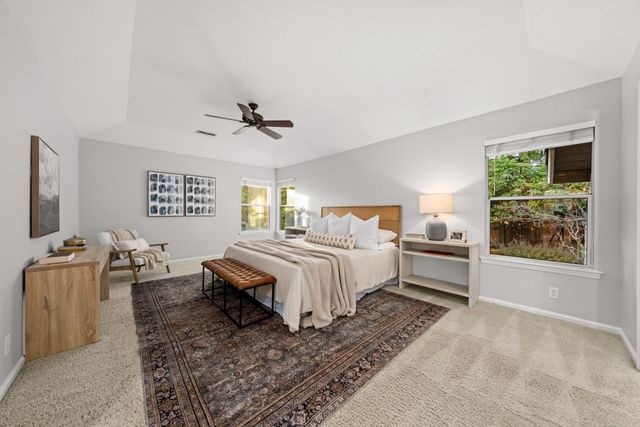 3370 Emerson Dr, Roseville, CA 95661