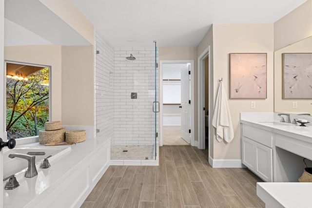 3370 Emerson Dr, Roseville, CA 95661