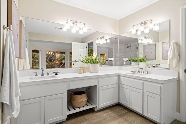 3370 Emerson Dr, Roseville, CA 95661