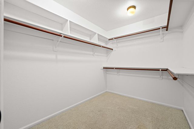 3370 Emerson Dr, Roseville, CA 95661