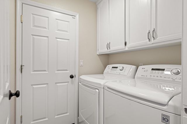 3370 Emerson Dr, Roseville, CA 95661